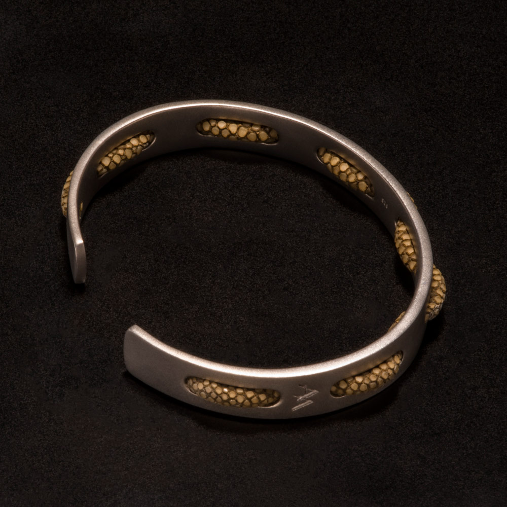 ESLB-GaSable-WRhodiumSatin-002(SQ)